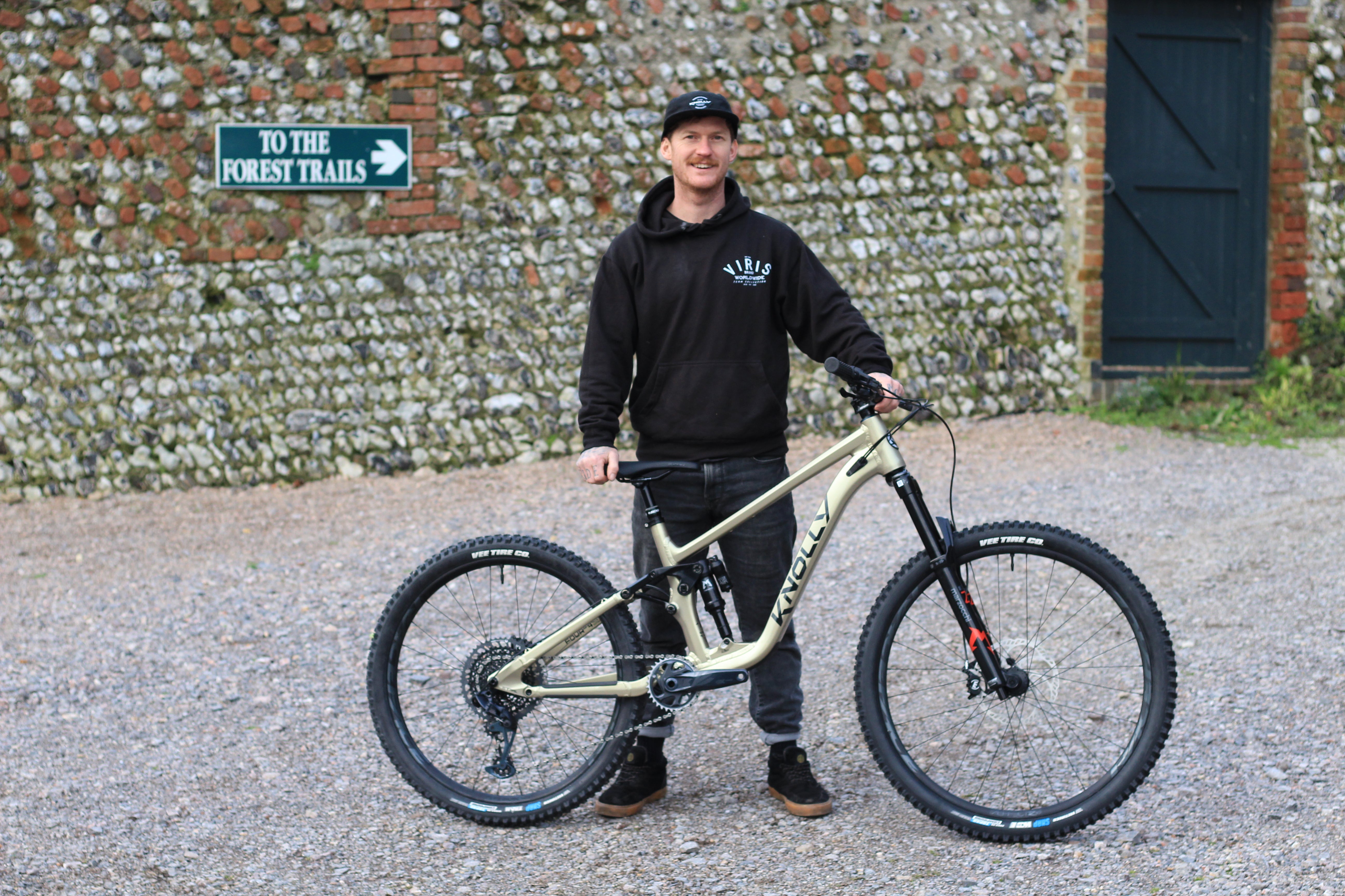 Endorphin Bike Check: UK Race Manager's New Rig – Knolly Bikes