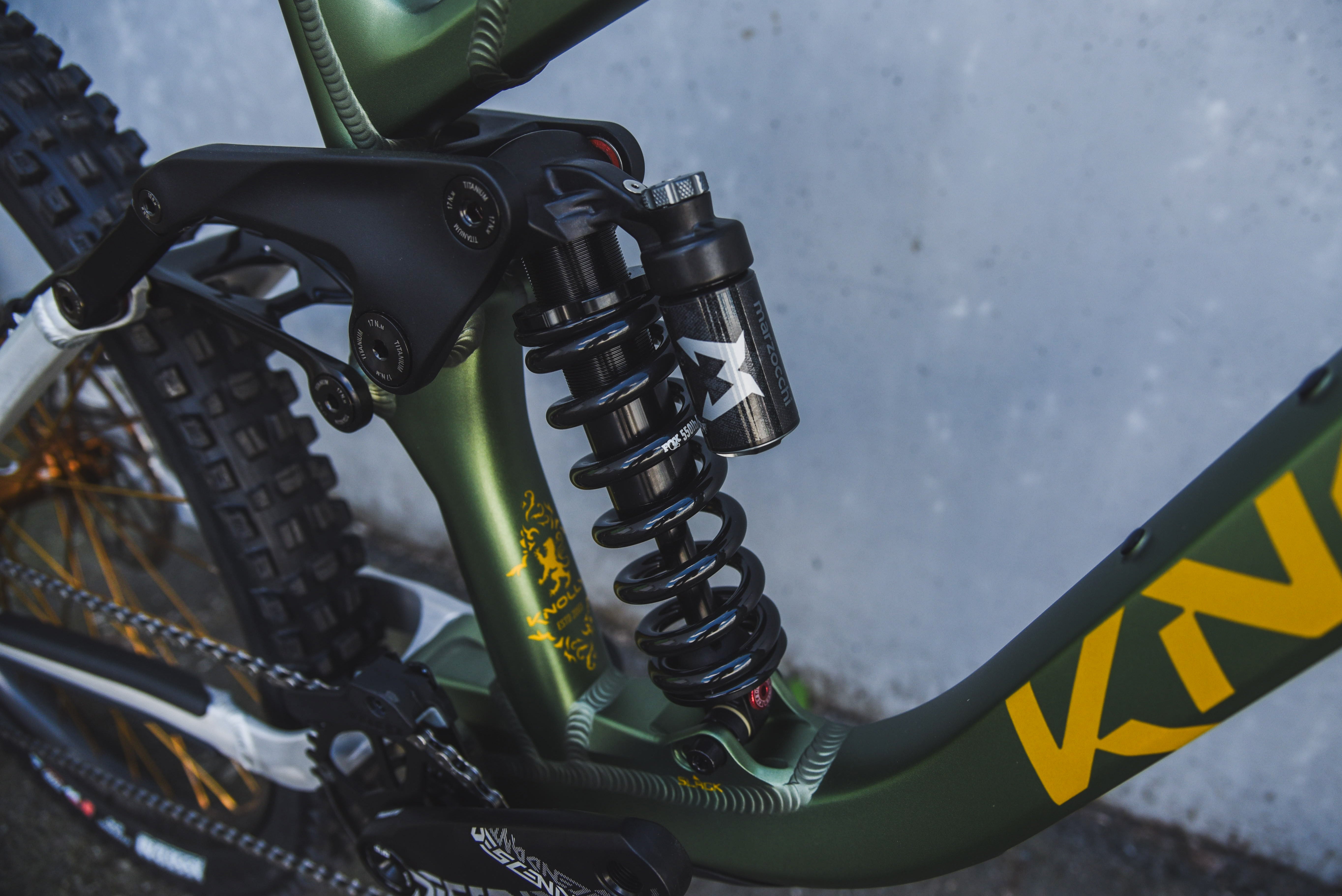 Delirium S4 | GXDH Custom | Ano Green