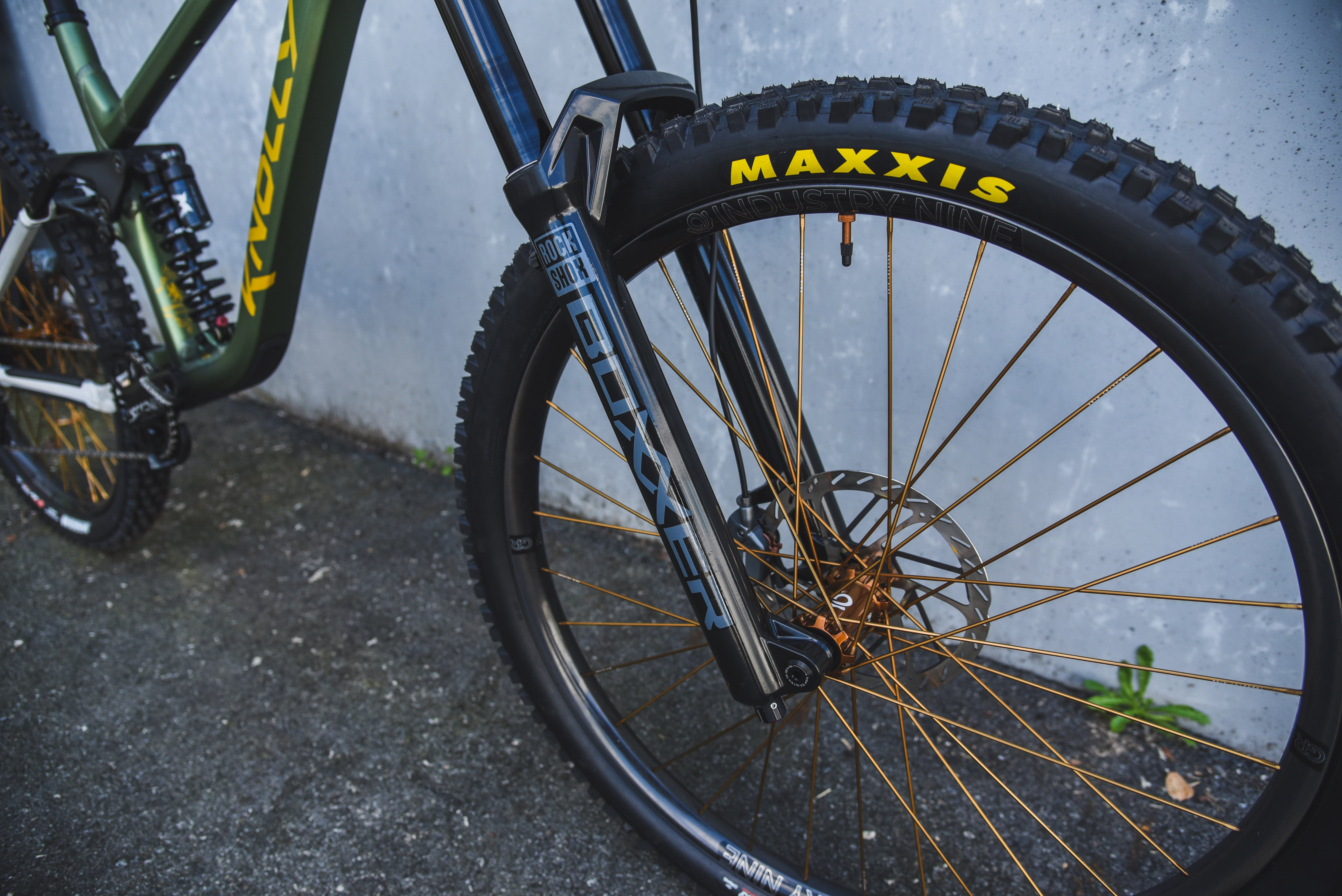 Delirium S4 | GXDH Custom | Ano Green