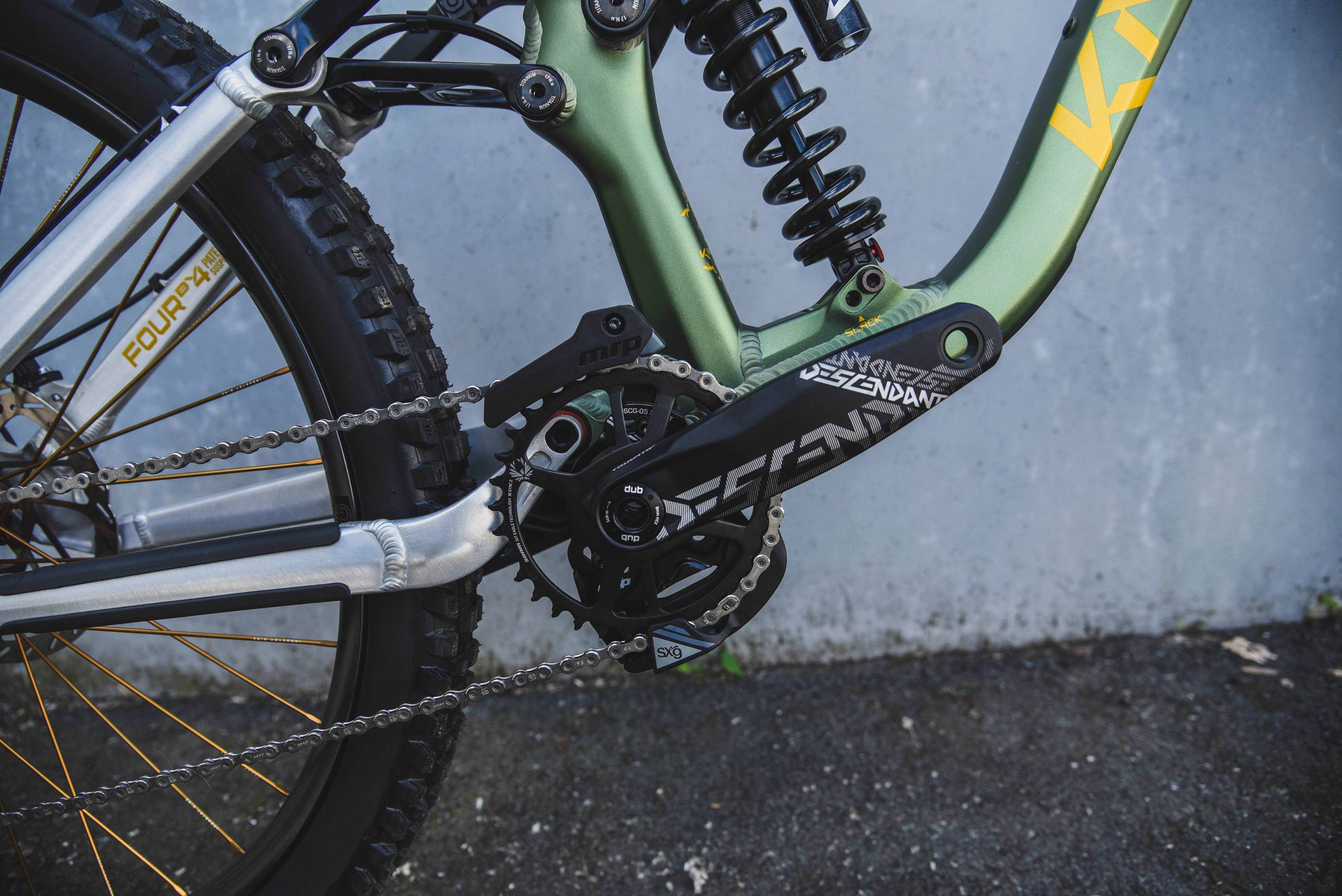 Delirium S4 | GXDH Custom | Ano Green