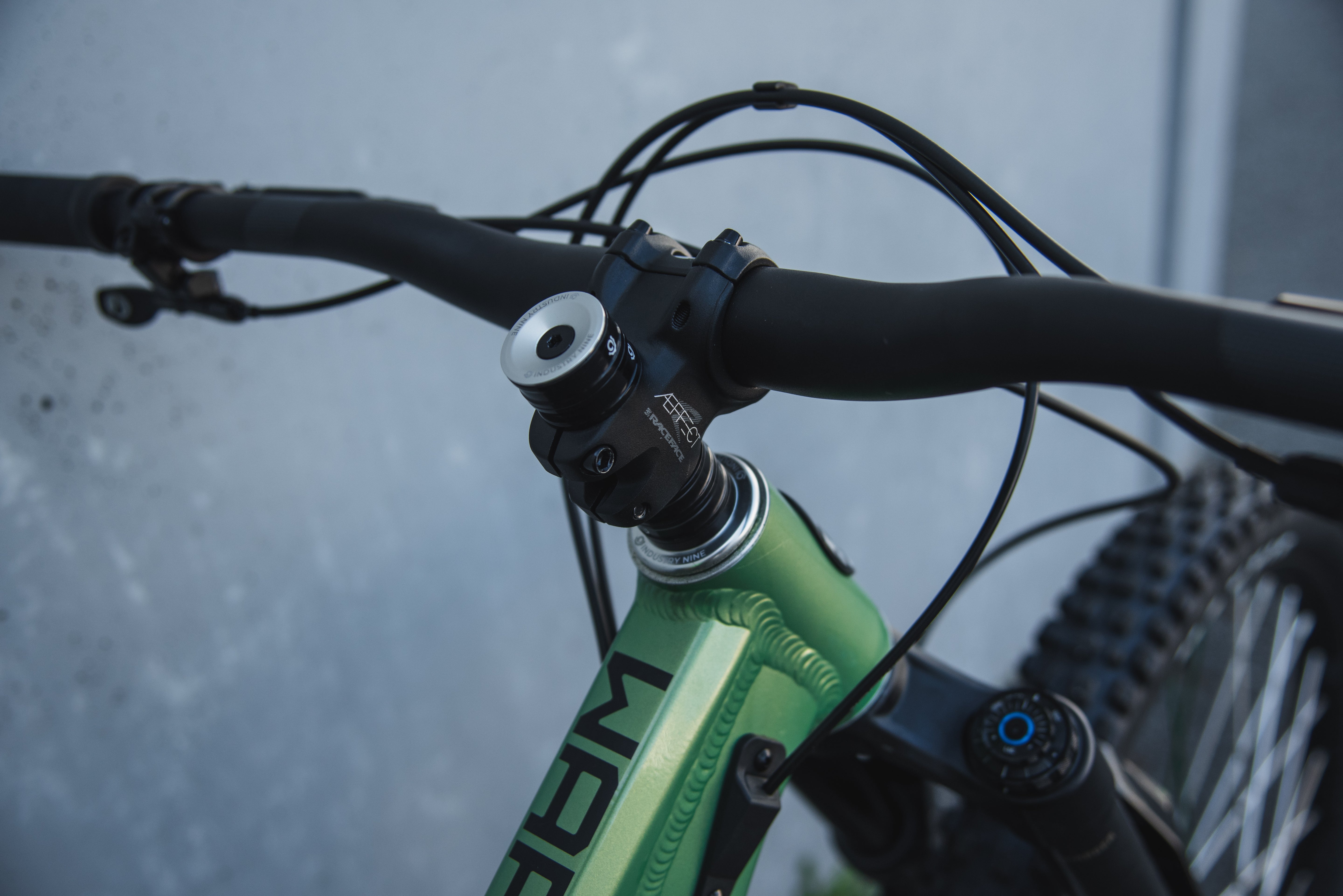 Warden S1 | Custom Eagle 90 Transmission | Defender Green
