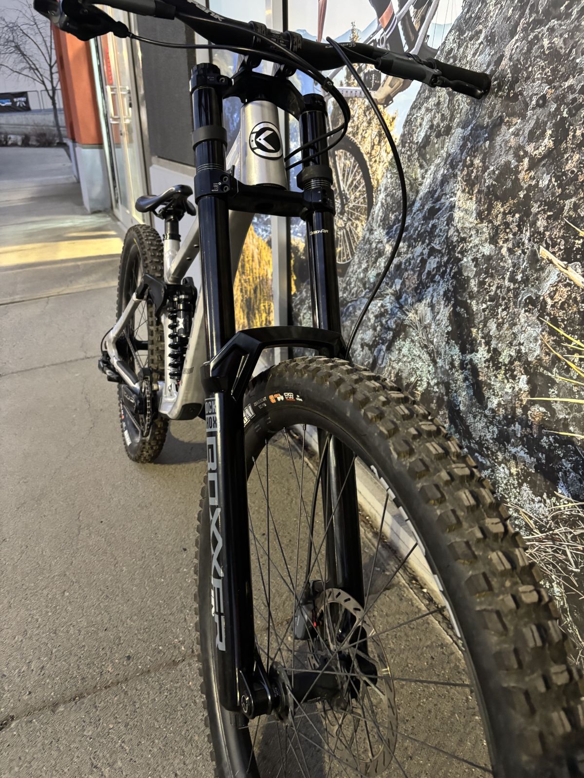 Delirium 190 Medium Raw GX DH