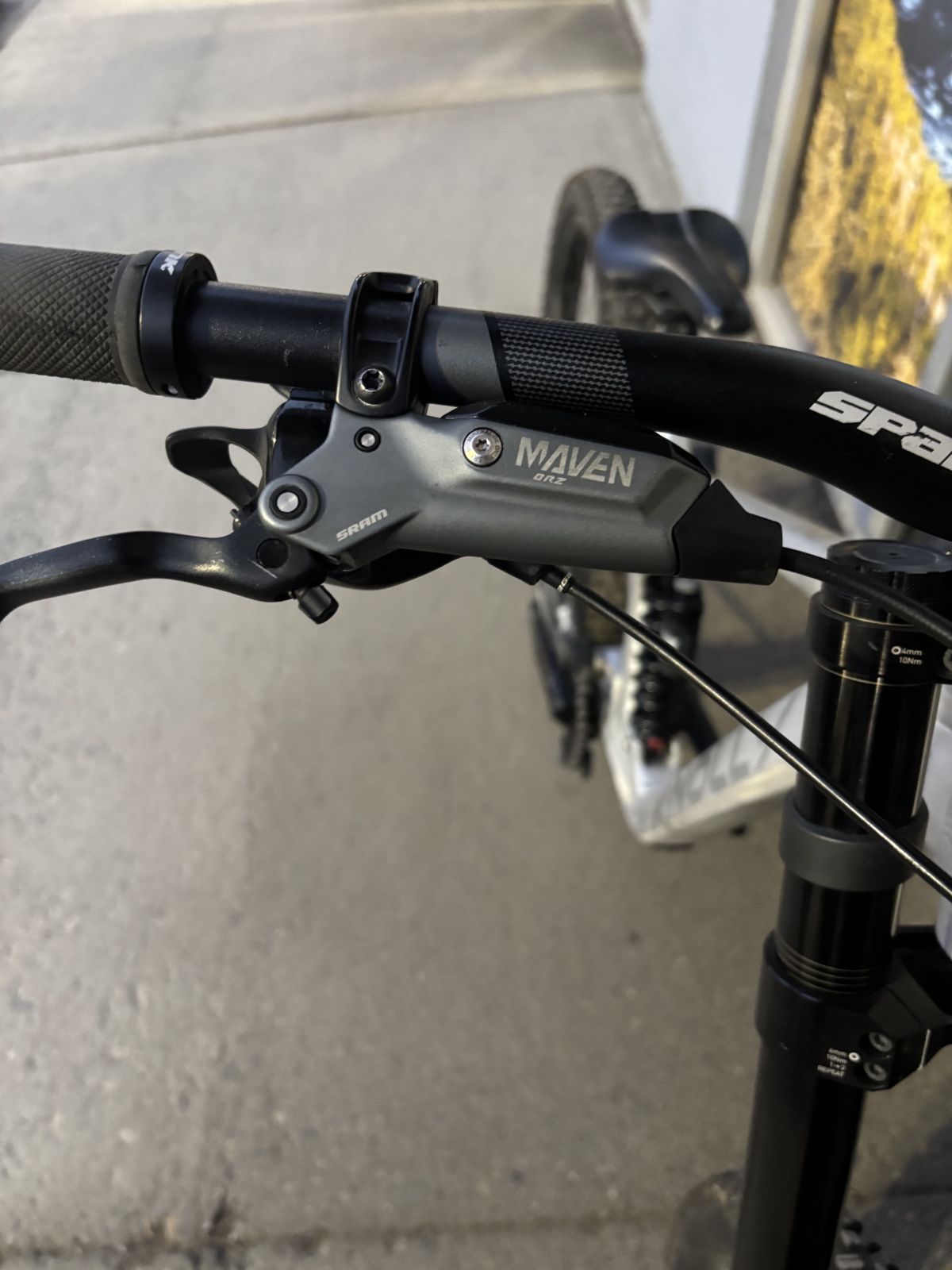 Delirium 190 Medium Raw GX DH